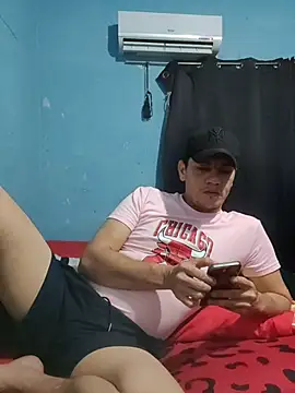 Aturo77 online show from 11/18/25, 01:44