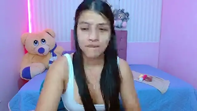 zara cute online show from 12/14/25, 12:10