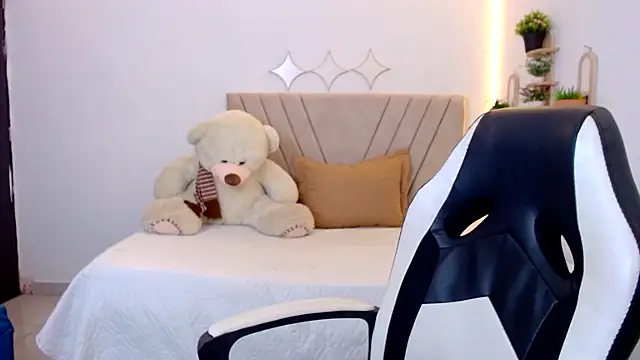 zara cute online show from 07/11/26, 12:08