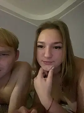 Snapshot of Dabi_002 chatting on 10/10/25, 12:53 Dabi 002 online show from 10/10/25, 12:53