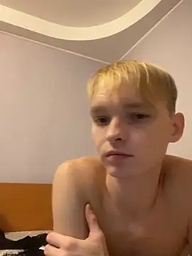 Snapshot of Dabi_002 chatting on 10/26/25, 08:37 Dabi 002 online show from 10/26/25, 08:37