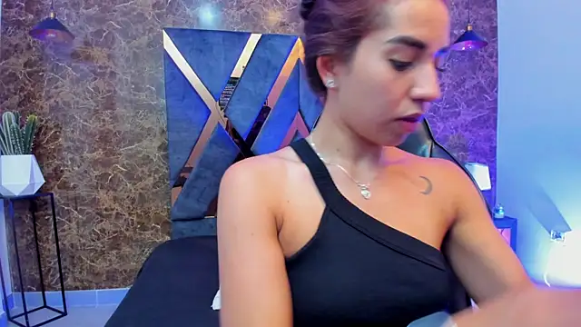 Vittoria Conti  online show from 01/14/26, 05:18