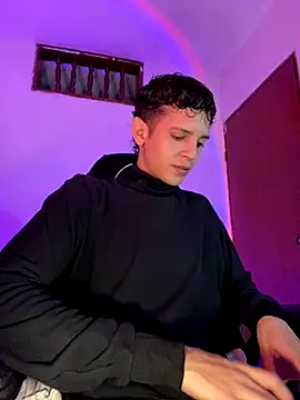 tylernova online show from 11/04/25, 04:11