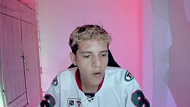 tylernova online show from 02/06/26, 03:44