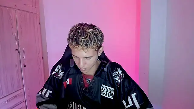 tylernova online show from 02/07/26, 03:43