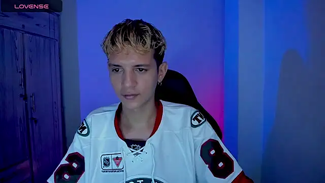 tylernova online show from 03/10/26, 04:06