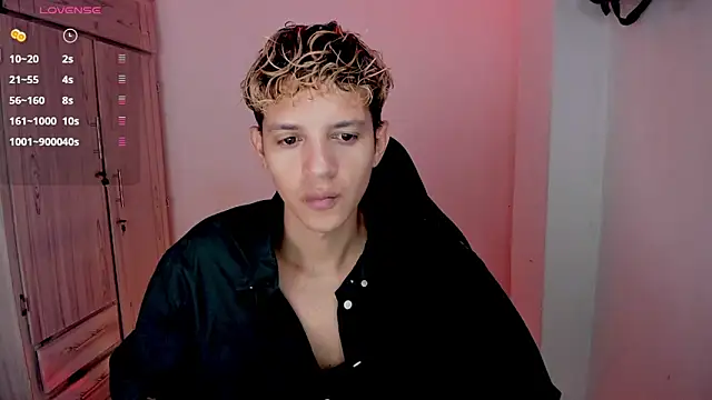 tylernova online show from 03/30/26, 03:40