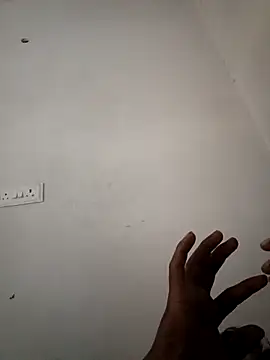 Snapshot of ShowedWringer chatting on 07/16/26, 01:22 ShowedWringer online show from 07/16/26, 01:22