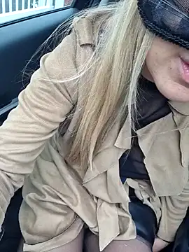 Snapshot of Libertine6259 chatting on 04/05/26, 10:12 Libertine6259 online show from 04/05/26, 10:12