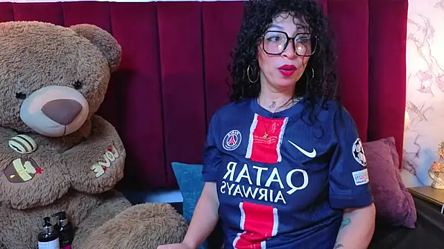CHIARAJJONES online show from 05/31/26, 12:12