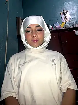 Snapshot of CelestSkyy chatting on 10/14/25, 03:18 CelestSkyy online show from 10/14/25, 03:18