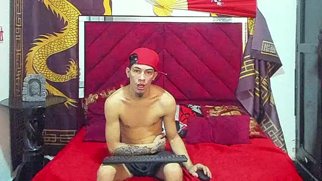 Pride couple online show from 01/07/26, 11:29