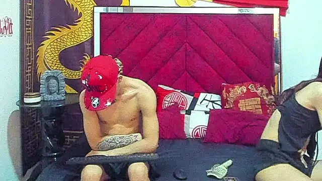 Pride couple online show from 01/12/26, 11:21