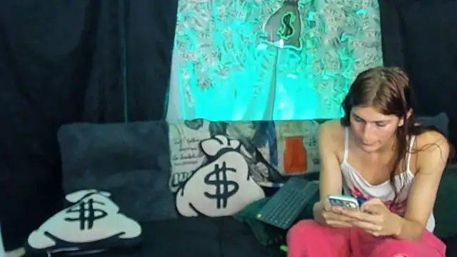 Pride couple online show from 04/27/26, 11:41