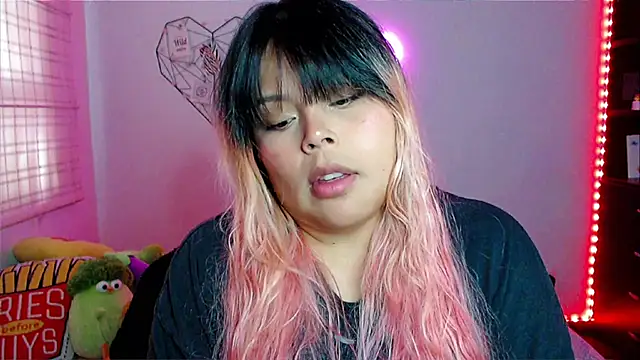 EllieMoonX online show from 02/01/26, 10:19