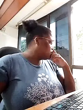 Snapshot of gabrielabrunette69 chatting on 10/11/25, 08:29 gabrielabrunette69 online show from 10/11/25, 08:29