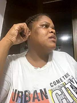 Snapshot of gabrielabrunette69 chatting on 10/29/25, 04:48 gabrielabrunette69 online show from 10/29/25, 04:48