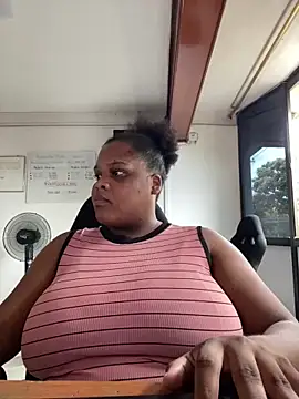 Snapshot of gabrielabrunette69 chatting on 12/19/25, 09:33 gabrielabrunette69 online show from 12/19/25, 09:33