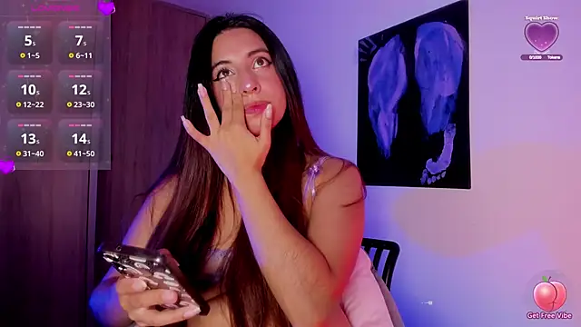 Snapshot of Meganthomson chatting on 11/05/25, 02:33 Meganthomson online show from 11/05/25, 02:33