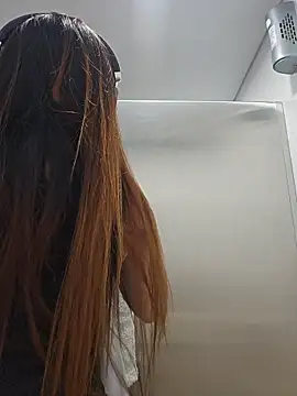 Snapshot of Meganthomson chatting on 11/21/25, 09:02 Meganthomson online show from 11/21/25, 09:02