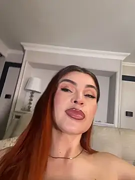 Snapshot of AbrilColls_ chatting on 06/10/26, 12:55 AbrilColls online show from 06/10/26, 12:55