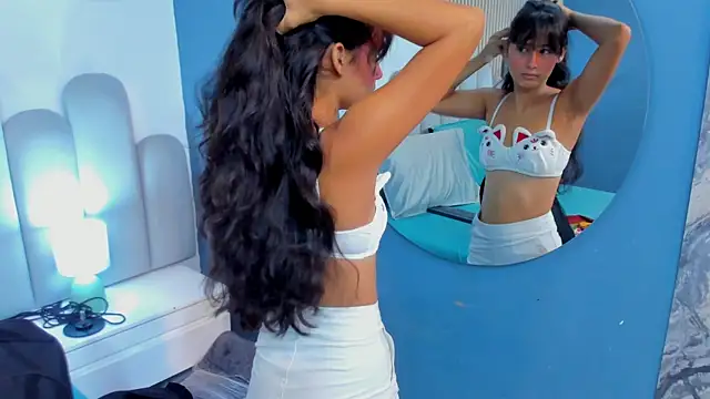 Snapshot of luly_dreams chatting on 04/02/26, 11:19 luly dreams online show from 04/02/26, 11:19