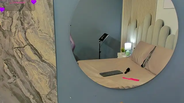 Snapshot of luly_dreams chatting on 04/10/26, 11:15 luly dreams online show from 04/10/26, 11:15