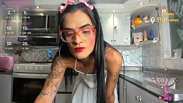 ZAMMIRA online show from 10/25/25, 06:21