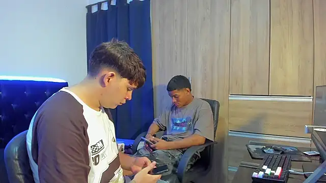 Snapshot of isaac_master77 chatting on 11/07/25, 03:39 isaac master77 online show from 11/07/25, 03:39