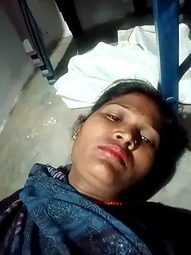 Snapshot of Hot_hat chatting on 10/17/25, 09:06 Hot hat online show from 10/17/25, 09:06