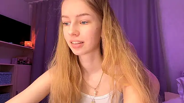 LunaCrave online show from 02/26/26, 05:12