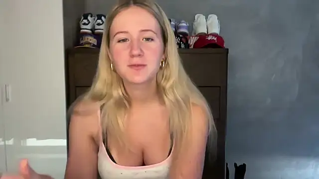 itssosierra online show from 02/19/26, 01:34