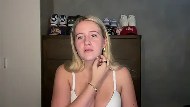 itssosierra online show from 04/29/26, 08:29