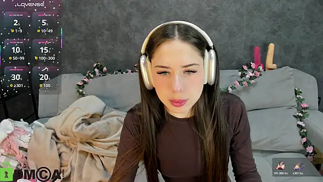 Lana Stones online show from 11/17/25, 12:27