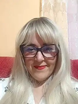 Snapshot of Amelialove42 chatting on 11/09/25, 05:44 Amelialove42 online show from 11/09/25, 05:44