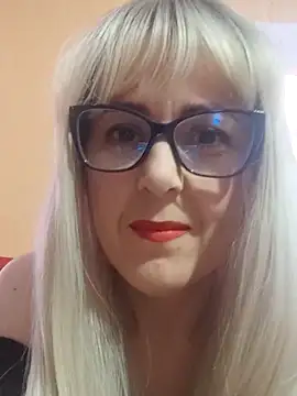 Snapshot of Amelialove42 chatting on 11/14/25, 11:20 Amelialove42 online show from 11/14/25, 11:20