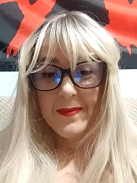 Snapshot of Amelialove42 chatting on 11/19/25, 06:30 Amelialove42 online show from 11/19/25, 06:30