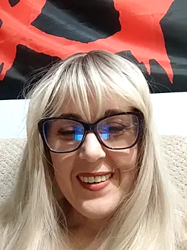 Snapshot of Amelialove42 chatting on 11/30/25, 10:19 Amelialove42 online show from 11/30/25, 10:19