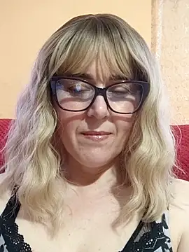 Amelialove42 online show from 05/22/26, 01:06
