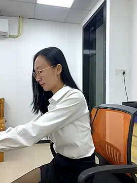 Winona88 online show from 11/13/25, 02:10