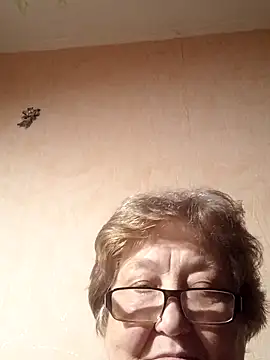 Snapshot of Katherine735 chatting on 10/13/25, 09:48 Katherine735 online show from 10/13/25, 09:48