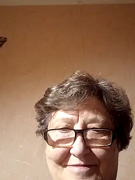 Snapshot of Katherine735 chatting on 11/14/25, 06:06 Katherine735 online show from 11/14/25, 06:06