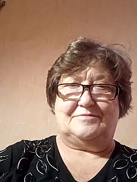 Snapshot of Katherine735 chatting on 11/16/25, 08:20 Katherine735 online show from 11/16/25, 08:20