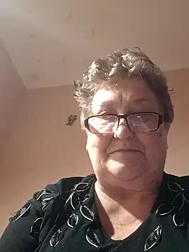 Snapshot of Katherine735 chatting on 11/26/25, 12:39 Katherine735 online show from 11/26/25, 12:39