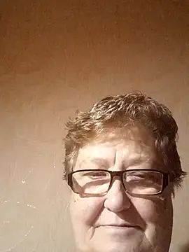 Katherine735 online show from 12/18/25, 10:05