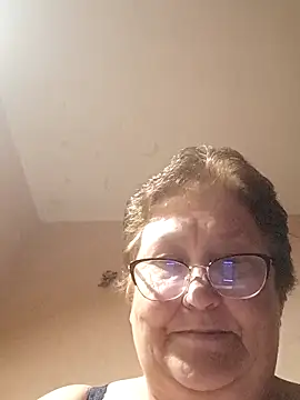 Snapshot of Katherine735 chatting on 05/17/26, 07:54 Katherine735 online show from 05/17/26, 07:54