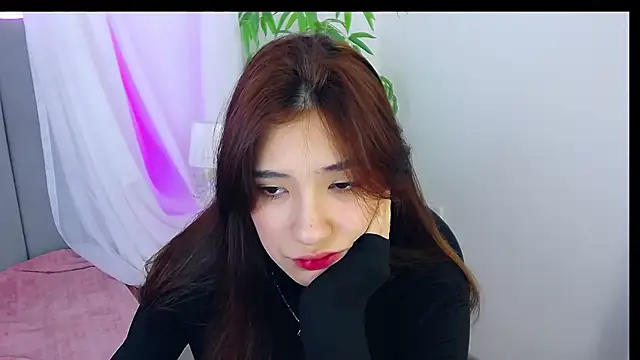 Snapshot of ArielLoove chatting on 11/15/25, 08:22 ArielLoove online show from 11/15/25, 08:22