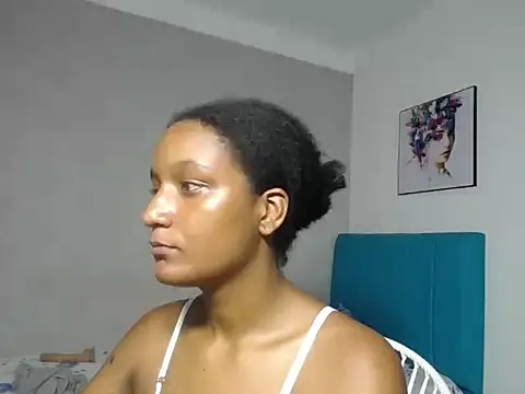 Snapshot of millysweetass chatting on 11/08/25, 02:28 millysweetass online show from 11/08/25, 02:28