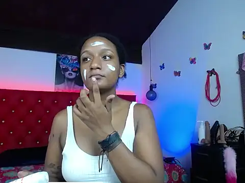 Snapshot of millysweetass chatting on 11/26/25, 10:11 millysweetass online show from 11/26/25, 10:11