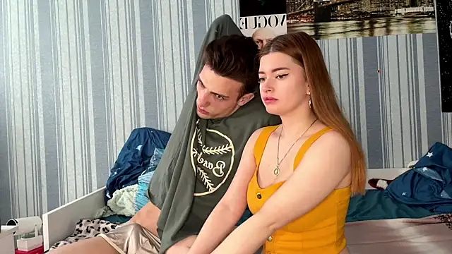 EmiliaCouple online show from 03/19/26, 05:44